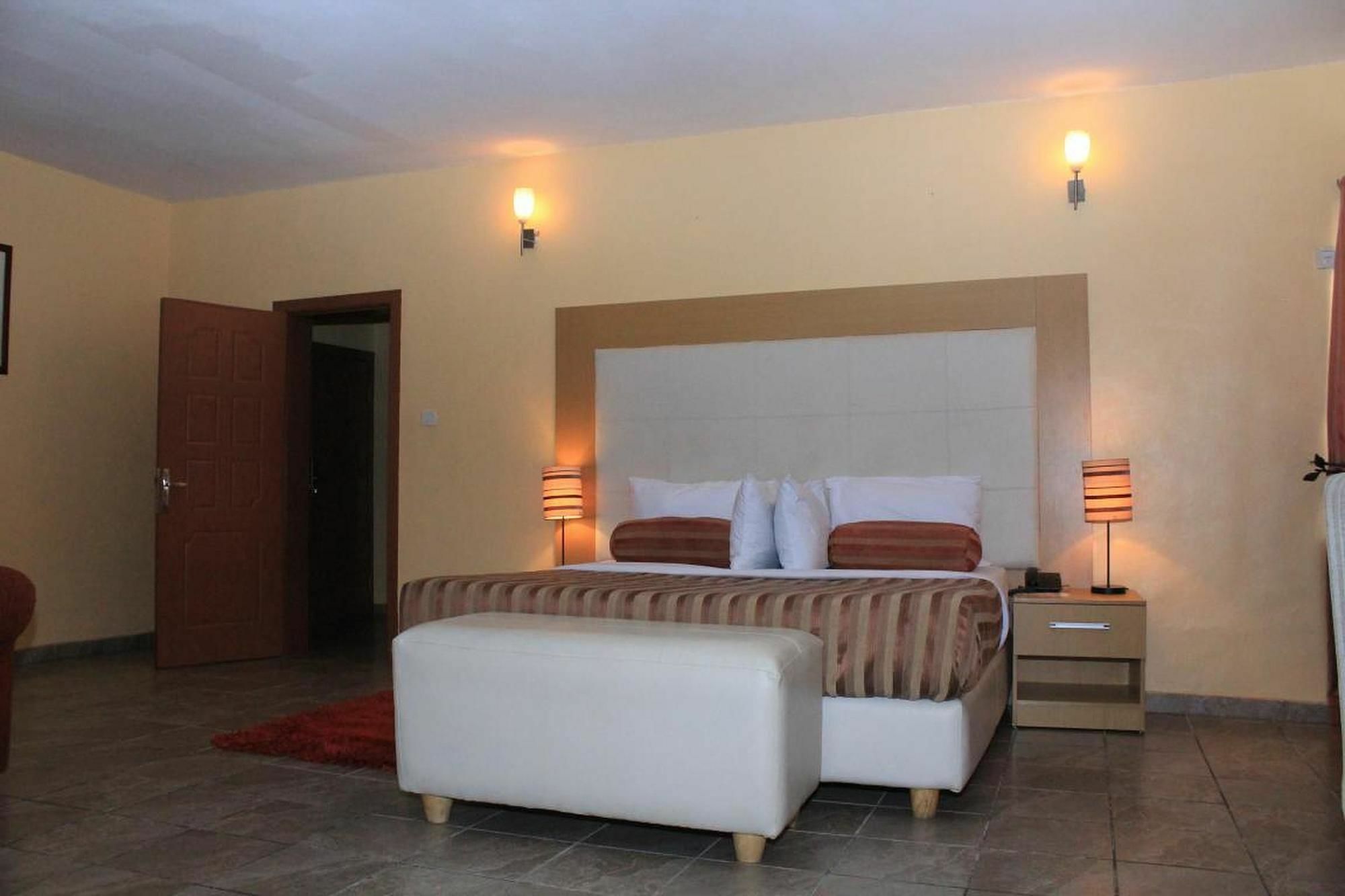 Chateux De Atlantique Hotel Aliayabiagba Экстерьер фото